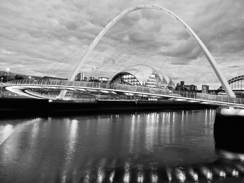 -Gateshead-Millenium-Bridge.jpg